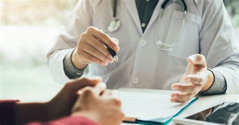 American accuses doctor of malpractice .